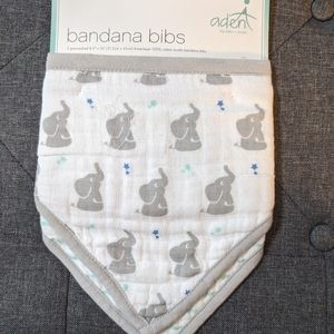 Aden and Anais Bandana Bibs Set of 2 Baby Star Elephant Gray Green Unisex